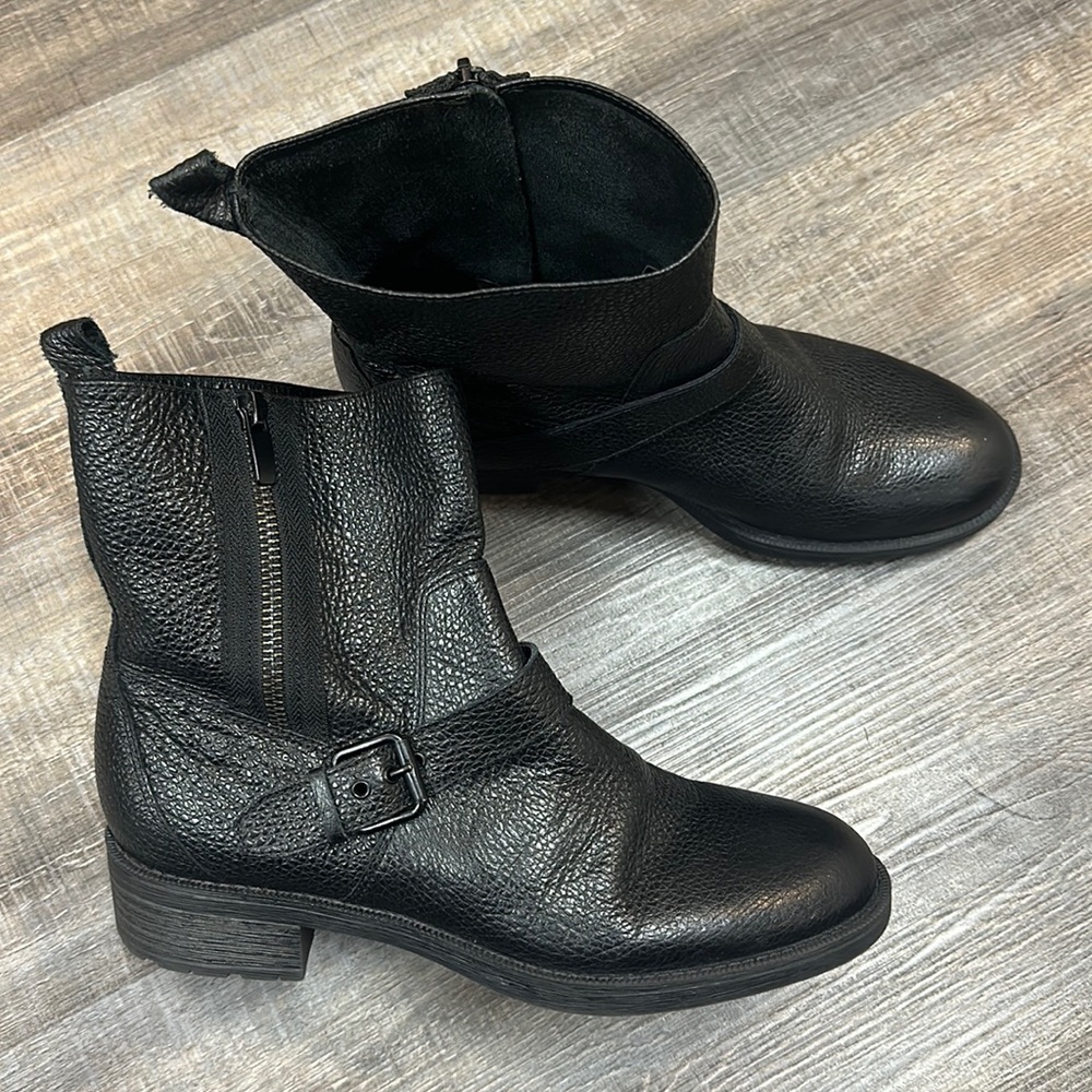 Nine West Hanzil leather boots Sz 7 Like New